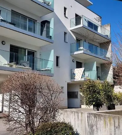 Grande Avec Salle De Bains Privative Séjour chez l'habitant Lausanne