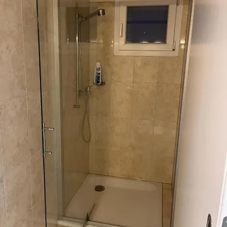 Habitación en casa particular Grande Avec Salle De Bains Privative *